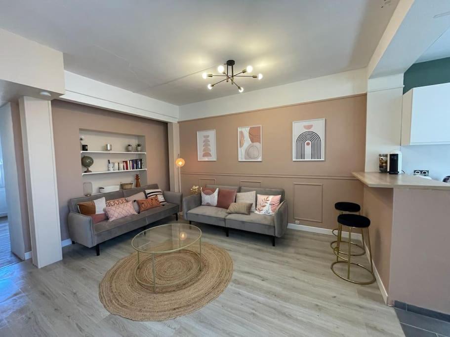 Appartement Spacieux A Deux Pas Du Centre Reims Extérieur photo