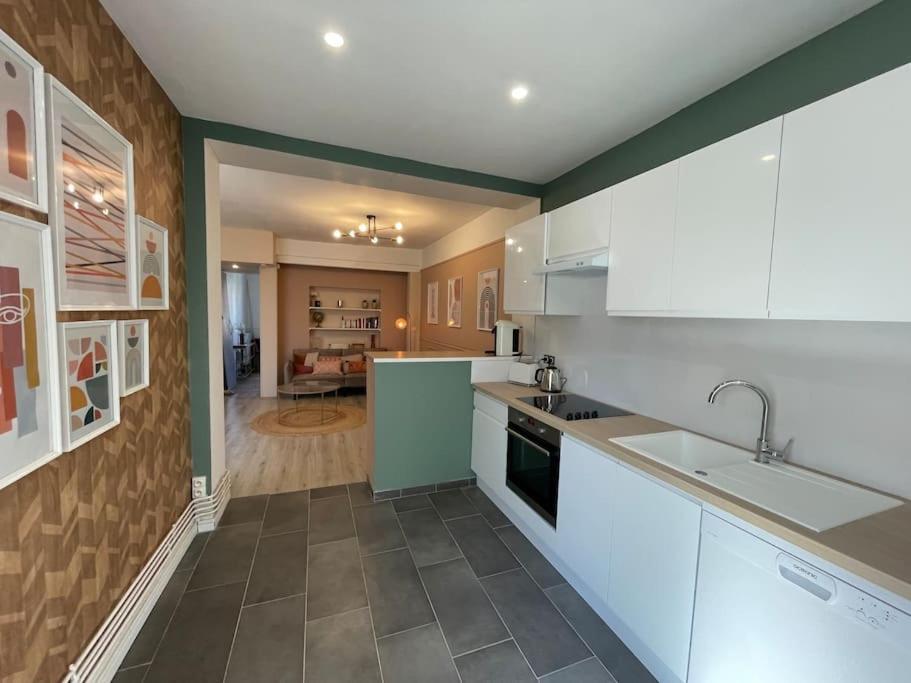 Appartement Spacieux A Deux Pas Du Centre Reims Extérieur photo