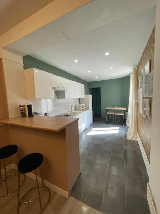 Appartement Spacieux A Deux Pas Du Centre Reims Extérieur photo